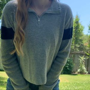 BRANDY MELVILLE QUARTER ZIP